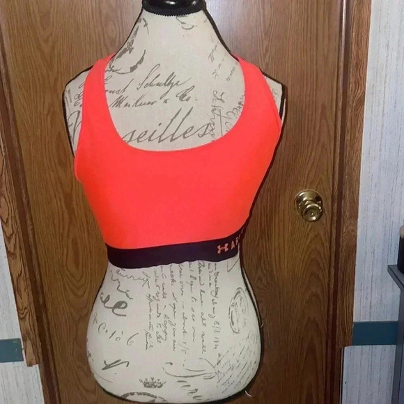 Women’s Under Armour Sports Bra - Picture 1 of 3